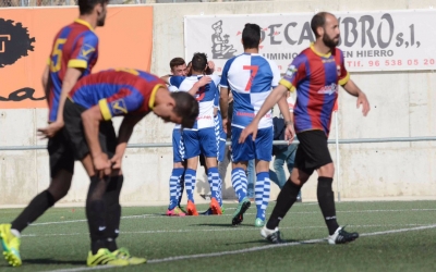 Celebració del primer gol arlequinat obra de Max Marcet | Roger Benet (CES)